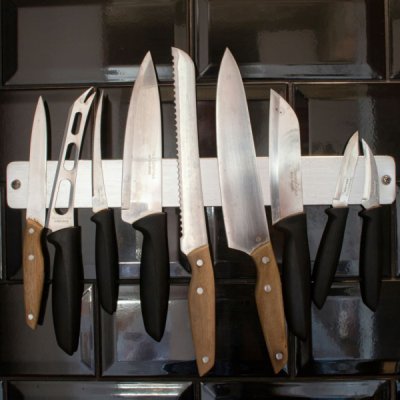 The Craft of Presentation: Shadow Boxes as Display Cases for Knives